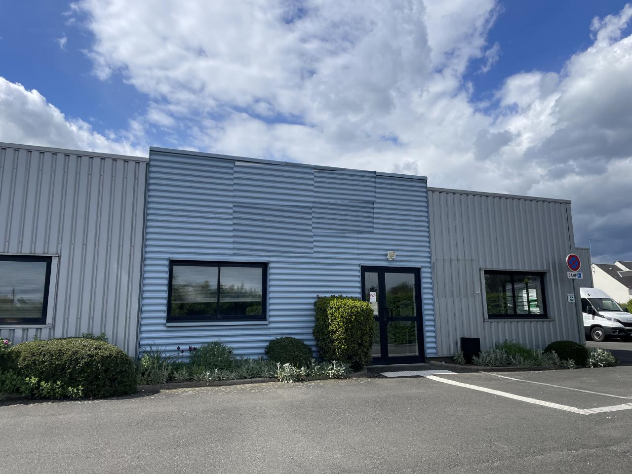 Local d'activité Saint-Jean-de-la-Ruelle 940m² Location local d'activité Saint-Jean-de-la-Ruelle Loiret OLACT2423128 0